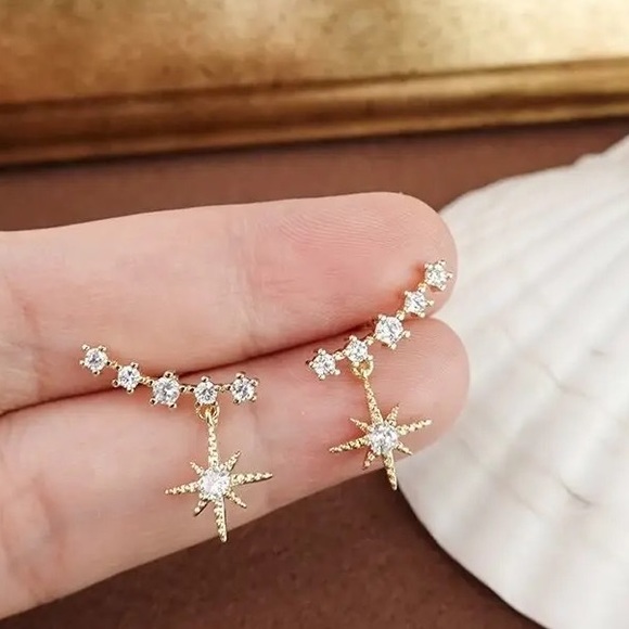 Jewelry - 🆕 New Sterling Silver Star Sun Stud Earrings
